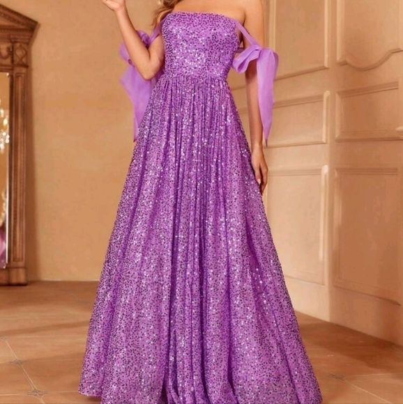 Purple Sequined, A Line, Pleated, Sleeveless, Gown - Picture 6 of 9